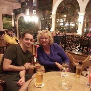 Meet your Posher, Cheryl